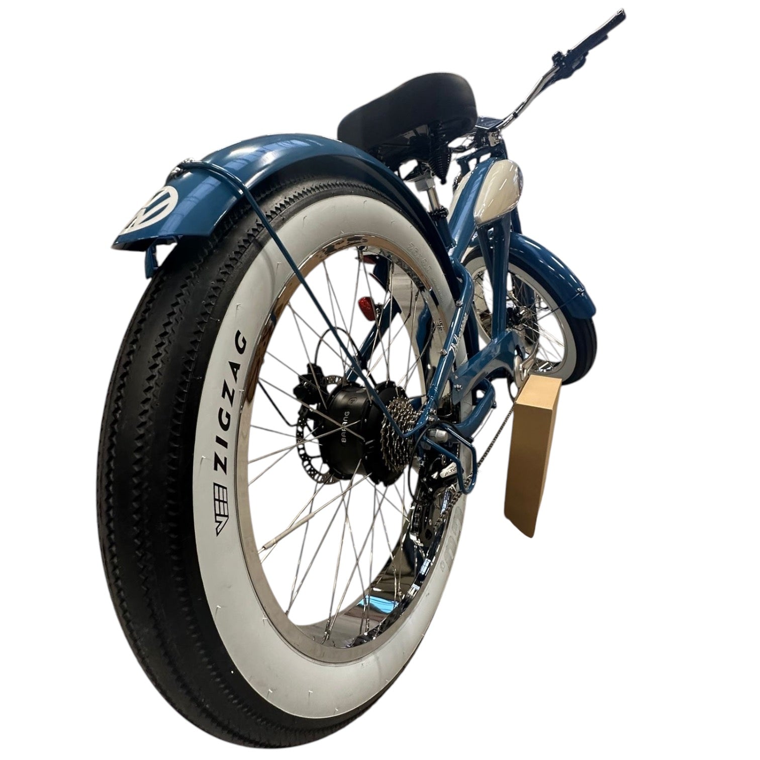 Volkswagen Bulli Bike: Handgefertigt, mit 80 km Reichweite, 250 W Motor und nostalgischem Design. Perfekt für Abenteuer und Komfort!
