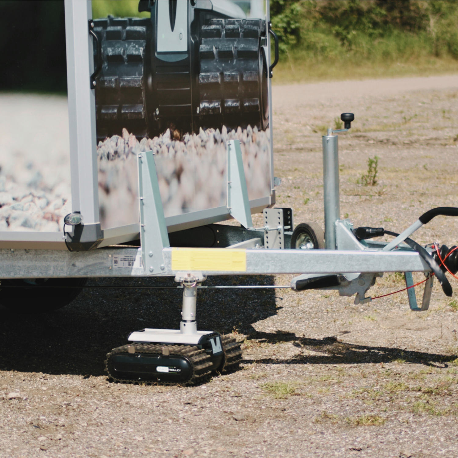 Robot Trolley 1500: Mobiler Mover für Anhänger bis 1.500 kg. Flexibel auf allen Oberflächen, einfache Montage, 30 Min Akkulaufzeit.