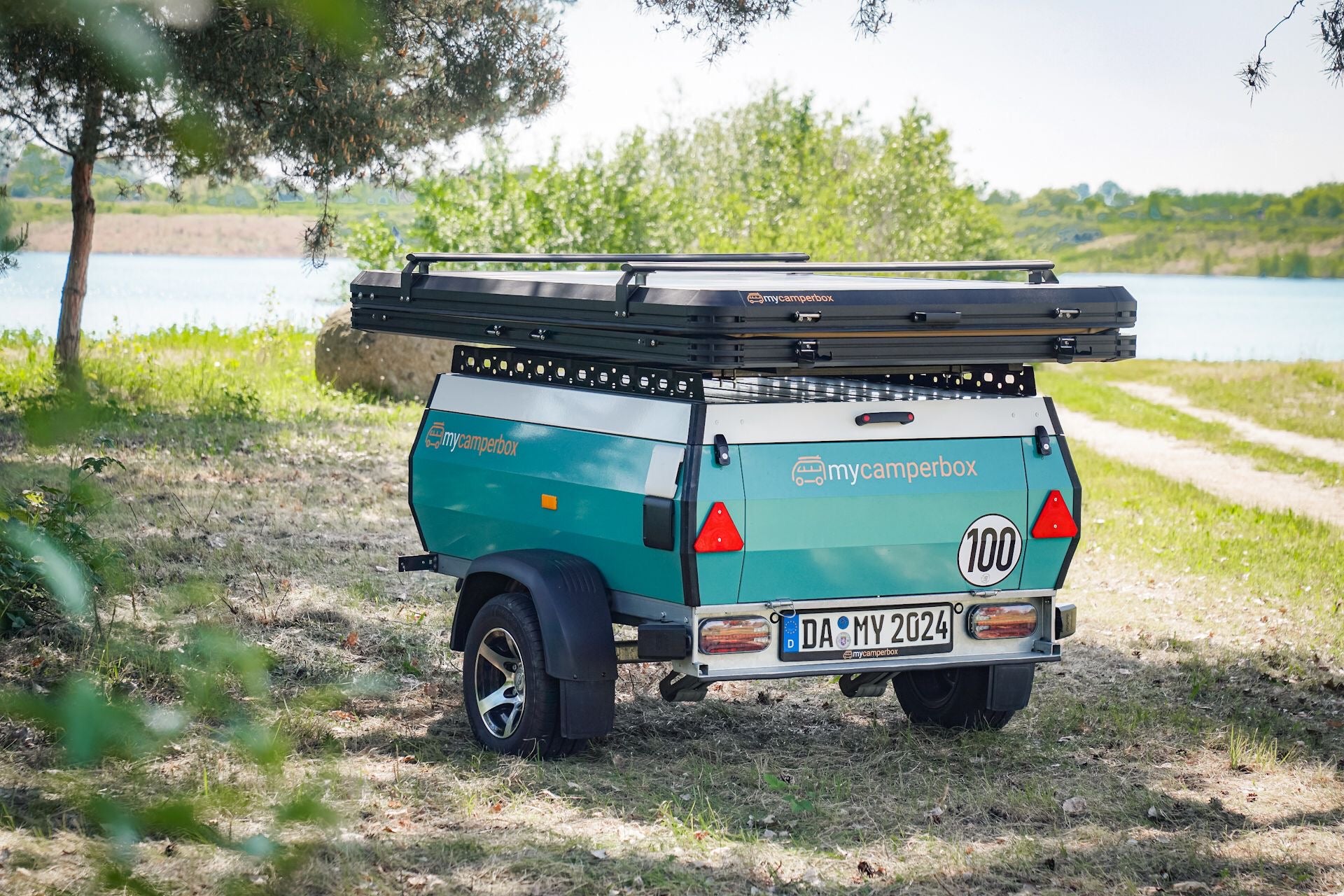 VARIO STEMA Retro mit Dachzelt für Camping in ID BUZZ Farbe Leaf Green Candy Weiss