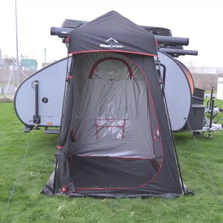 Praktisches Zelt für Bad, Umkleiden & Toilettennutzung: Abnehmbarer Boden, 3 Aufbewahrungstaschen, Deckenhaken für Außendusche – einfach transportabel.