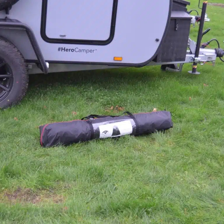 Praktisches Zelt für Bad, Umkleiden & Toilettennutzung: Abnehmbarer Boden, 3 Aufbewahrungstaschen, Deckenhaken für Außendusche – einfach transportabel.