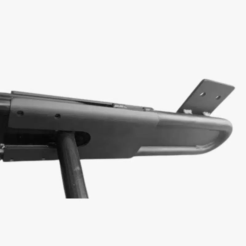 Montageset und Beschläge für die Installation der Thule Omnistor 5200 Markise 300 cm am Hero Camper – inklusive Schrauben, Muttern und Unterlegscheiben, aus Aluminium in Schwarz.