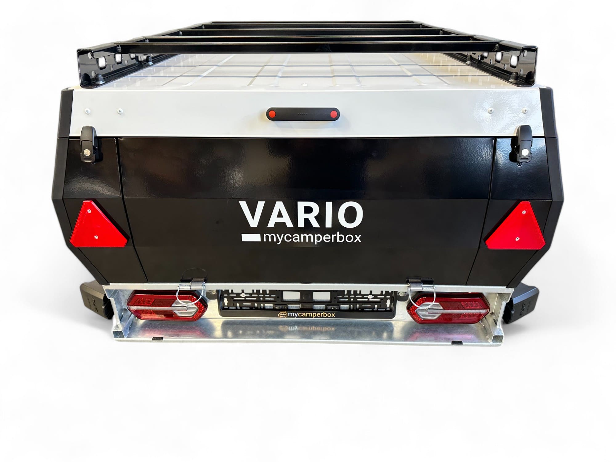 VARIO Cargoliner Anhänger mit personalisierbarer Farbe, 720L Ladevolumen, und flexibler Ausstattung für Outdoor-Abenteuer.