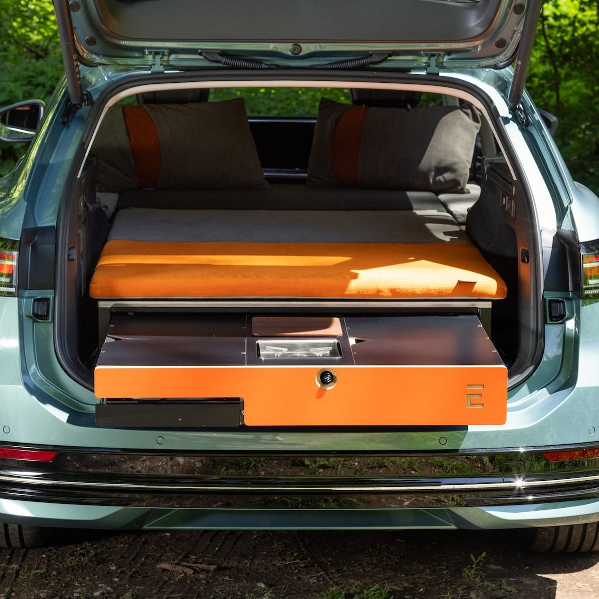EGOE Nestbox S Komplettset – Campingbox mit Küche, Bett & Wassermodul