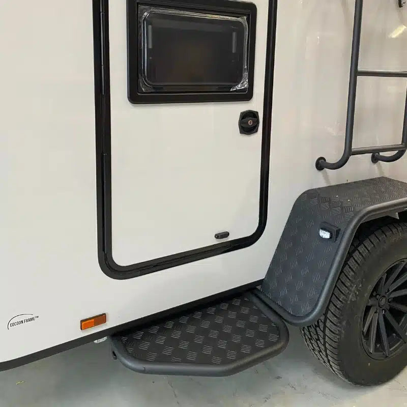 HeroCamper Kugelkopf-Halterung für Fahrradträger, sicher und flexibel, ideal für Outdoor-Abenteuer und Campingreisen.