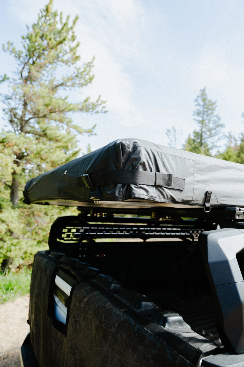 Intrepid Hybrid Hartschalen Dachzelt Geo 2.5 Pro