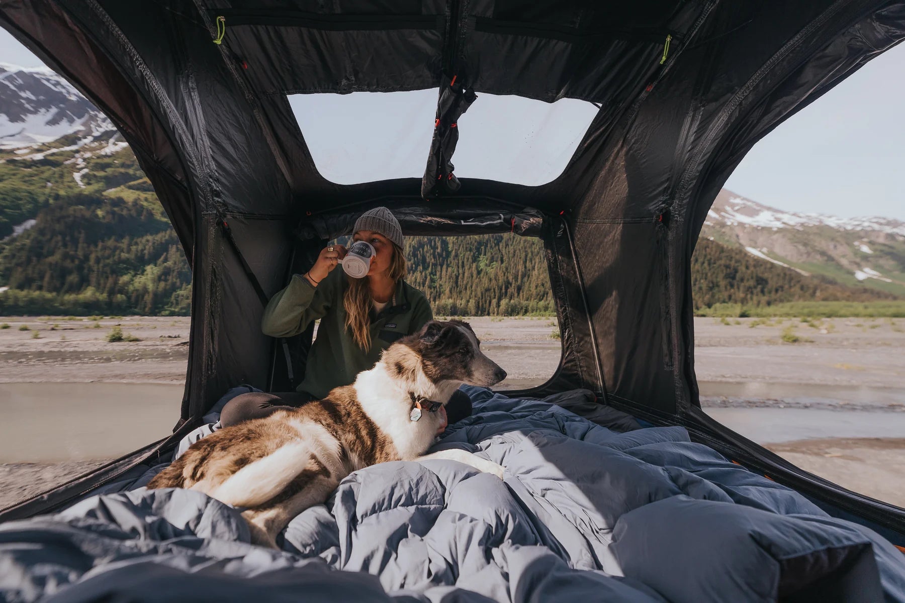 Intrepid Hybrid Hartschalen Dachzelt Geo 3.0 Pro