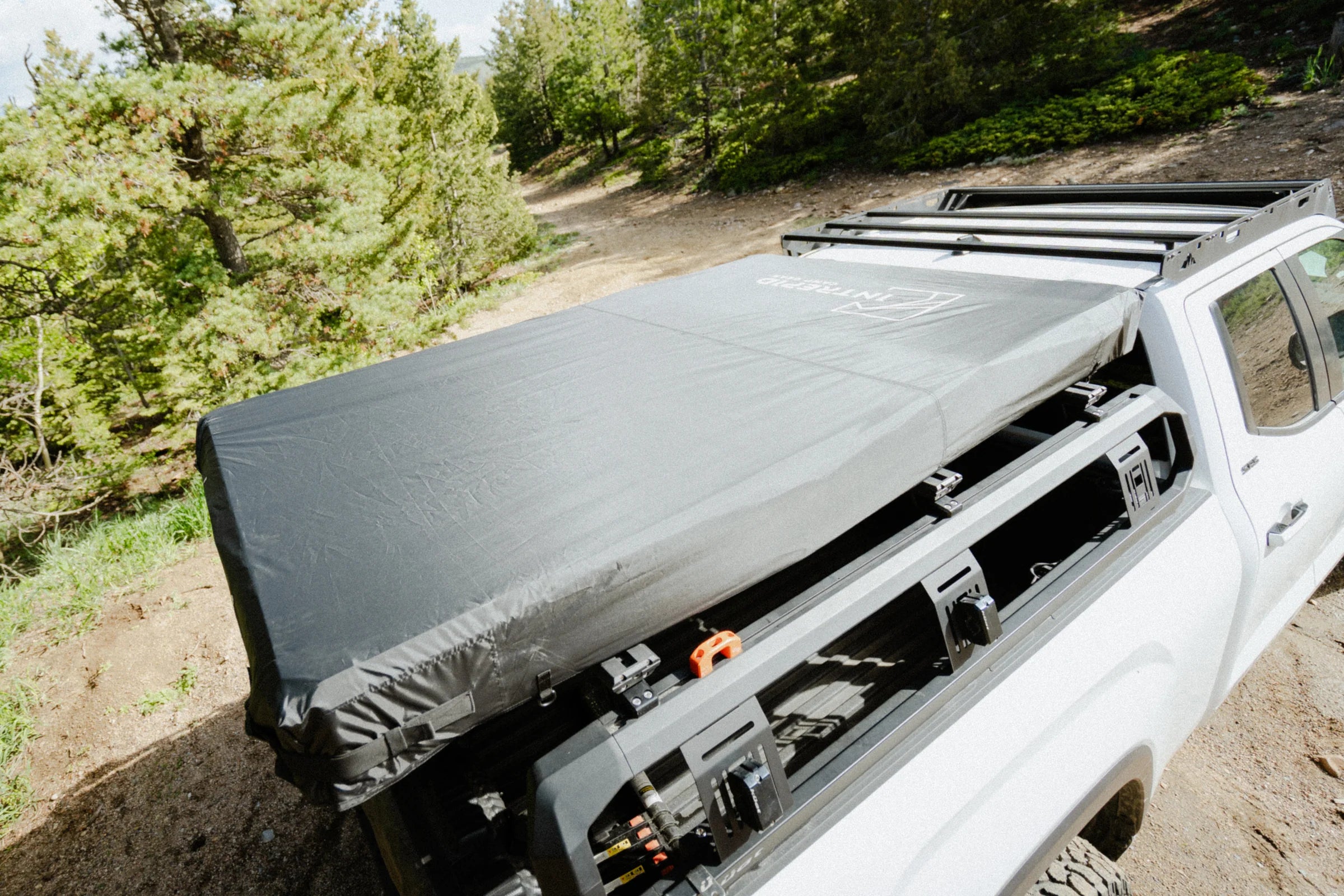 Intrepid Hybrid Hartschalen Dachzelt Geo 3.0 Pro