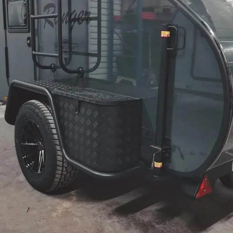 HeroCamper Aufbewahrungsboxen aus Aluminium: 2 Boxen à 57L, abschließbar, robust, inkl. Reflektoren – einfache Selbstmontage, ohne Montage.