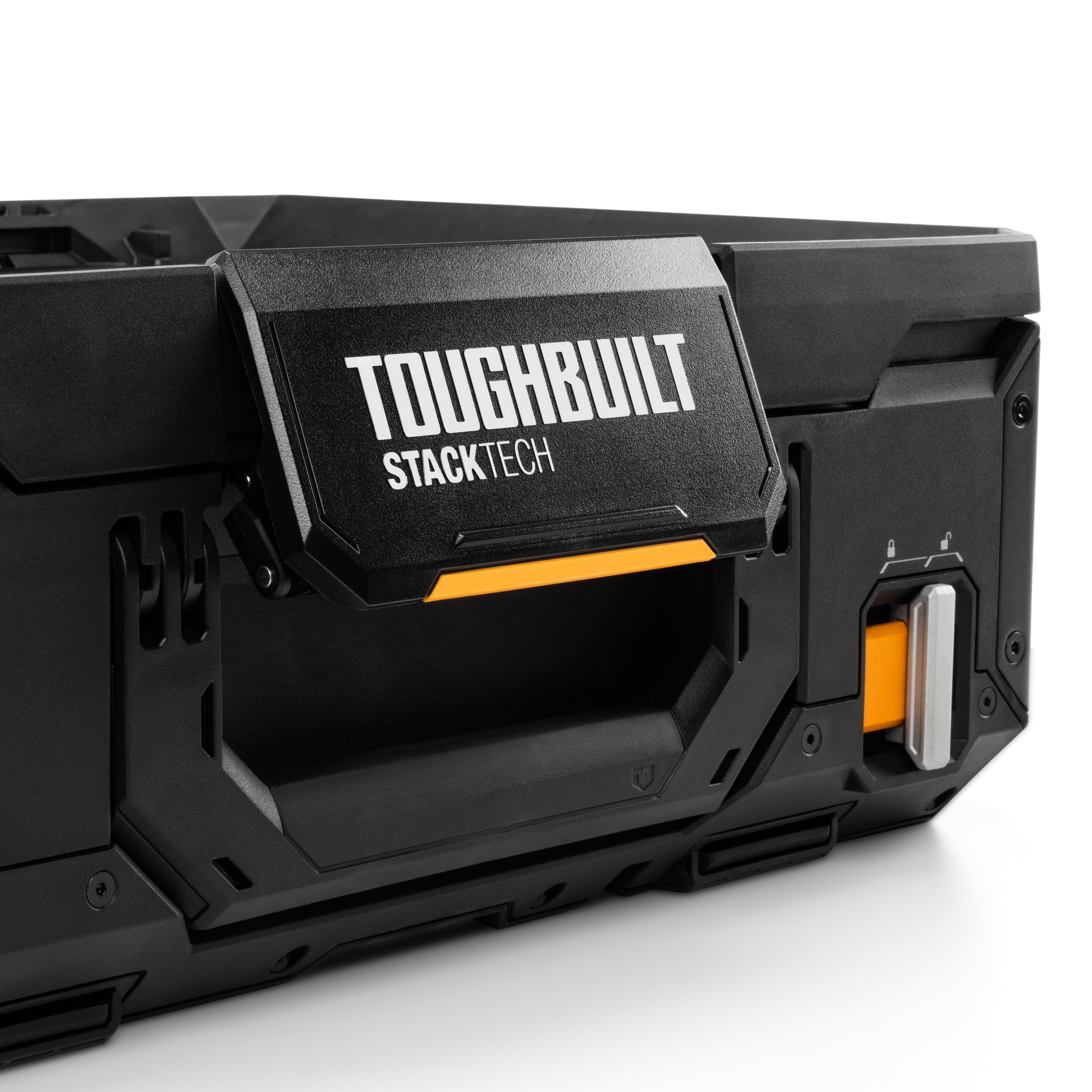 STACKTECH Campingbox TB-B1-B-30 für Outdoor-Enthusiasten: Schnell zugänglich, sicher, robust, mit individueller Anpassbarkeit und praktischer Verriegelung.