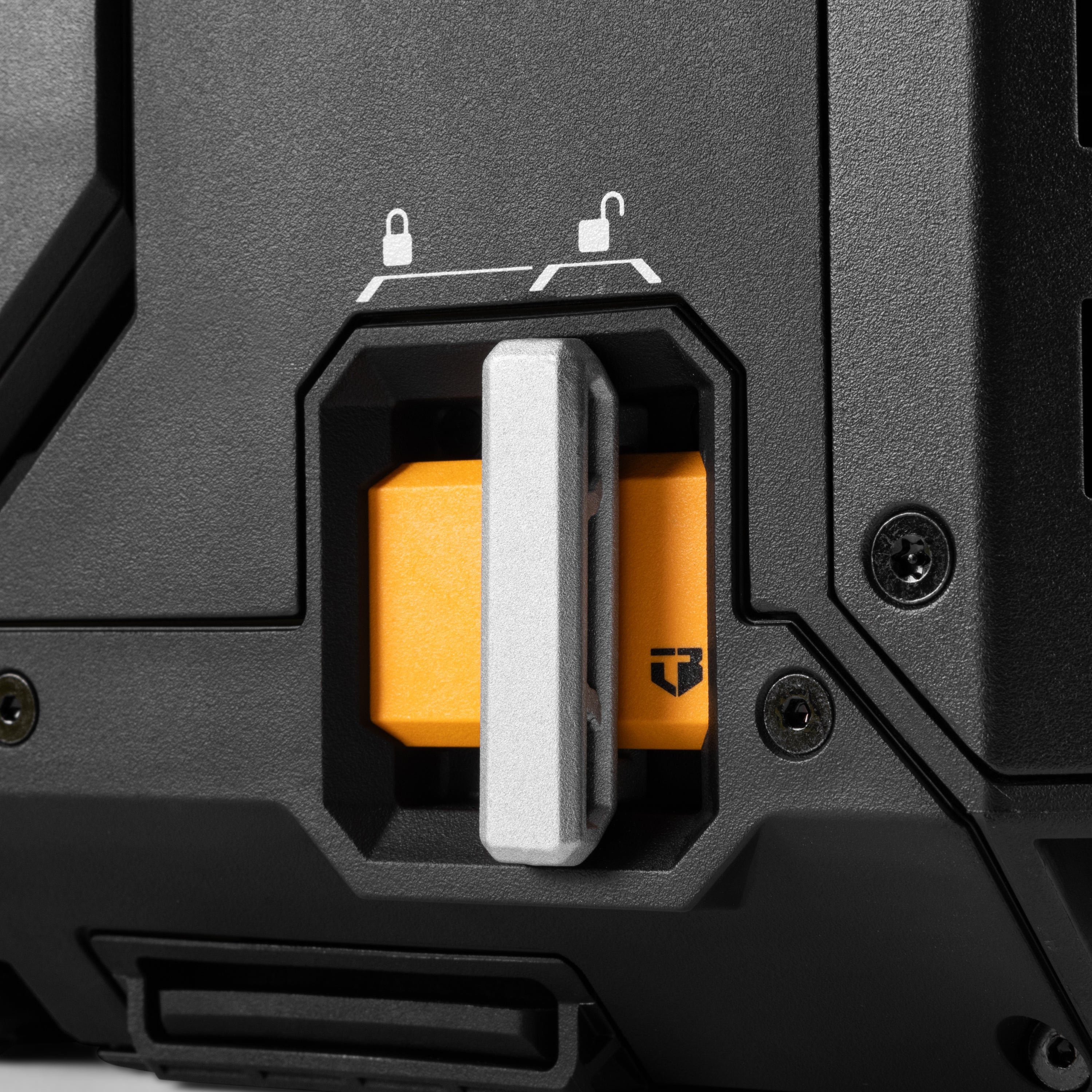 TOUGHBUILT StackTech Seitenansicht Perspektive Auto Lock