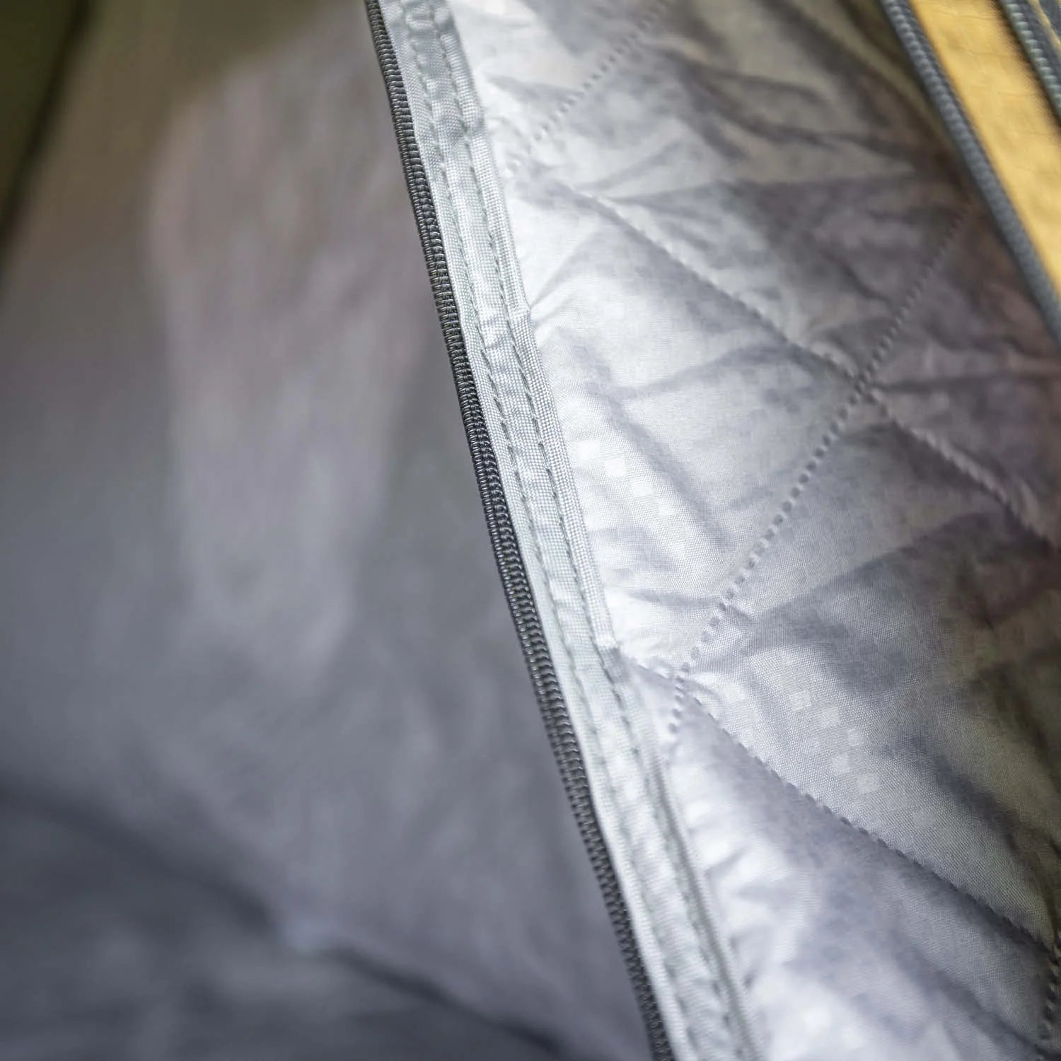 Thermo-Innenzelt für Campnest 120: Wärmeisolierung für komfortables Camping bei kaltem Wetter, einfache Installation, atmungsaktiv.