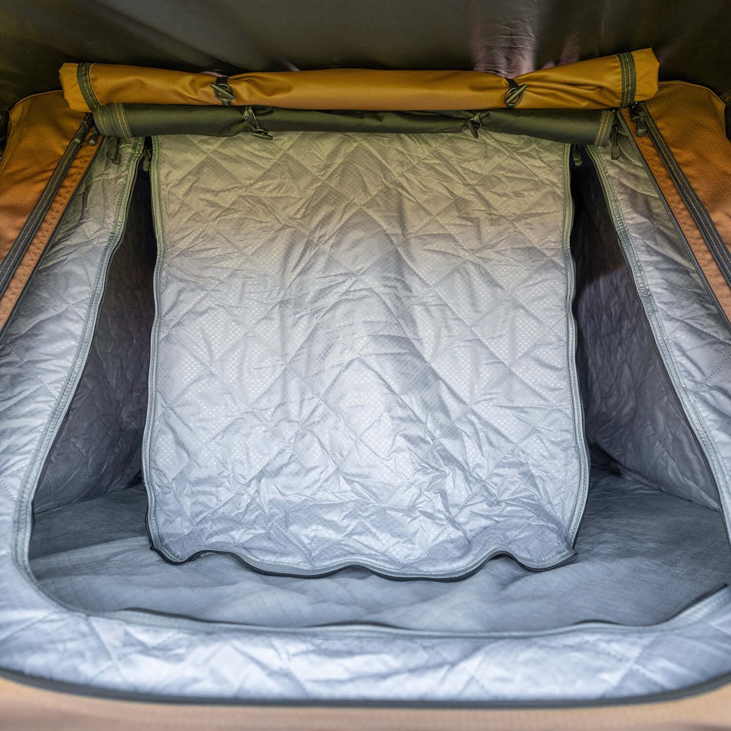 Thermo-Innenzelt für Campnest 120: Wärmeisolierung für komfortables Camping bei kaltem Wetter, einfache Installation, atmungsaktiv.