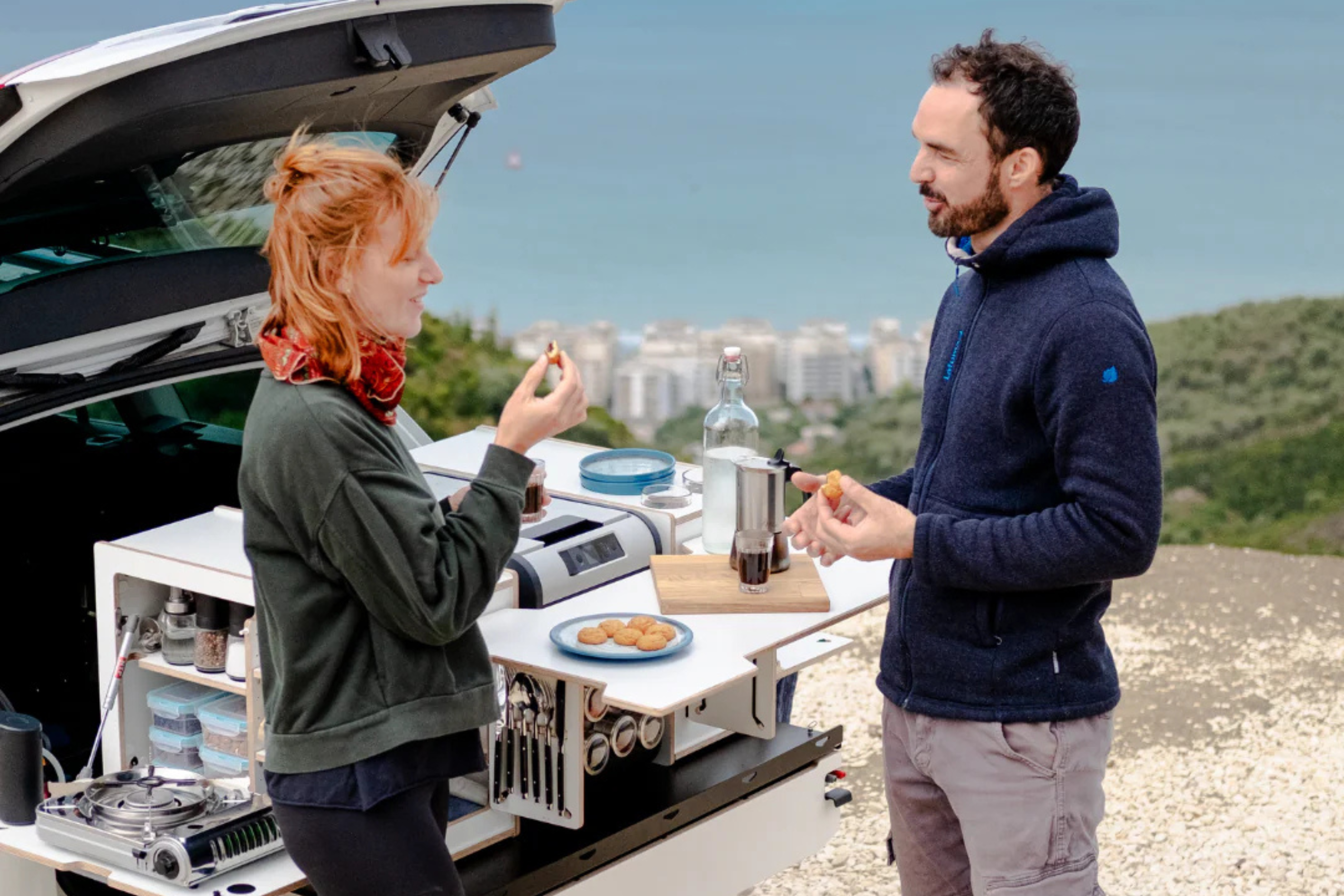 Die 8 besten Dienstwagen für Camperboxen – Kombi, SUV und Elektro als Mini-Camper