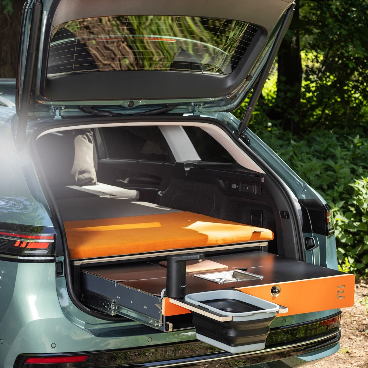 EGOE Nestbox S Komplettset – Campingbox mit Küche, Bett & Wassermodul