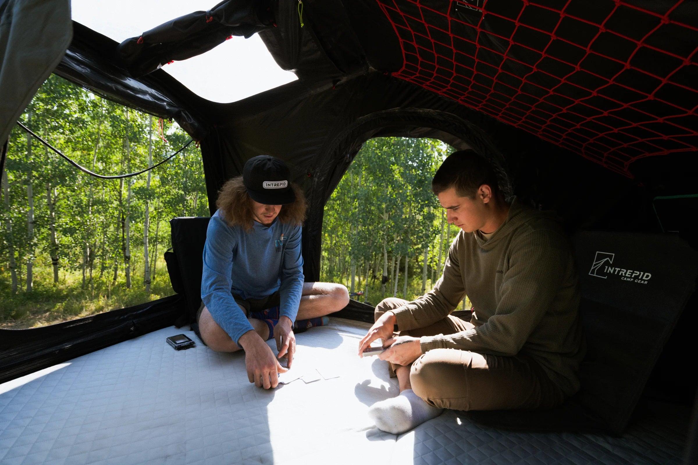 Intrepid Hybrid Hartschalen Dachzelt Geo 3.0 Pro