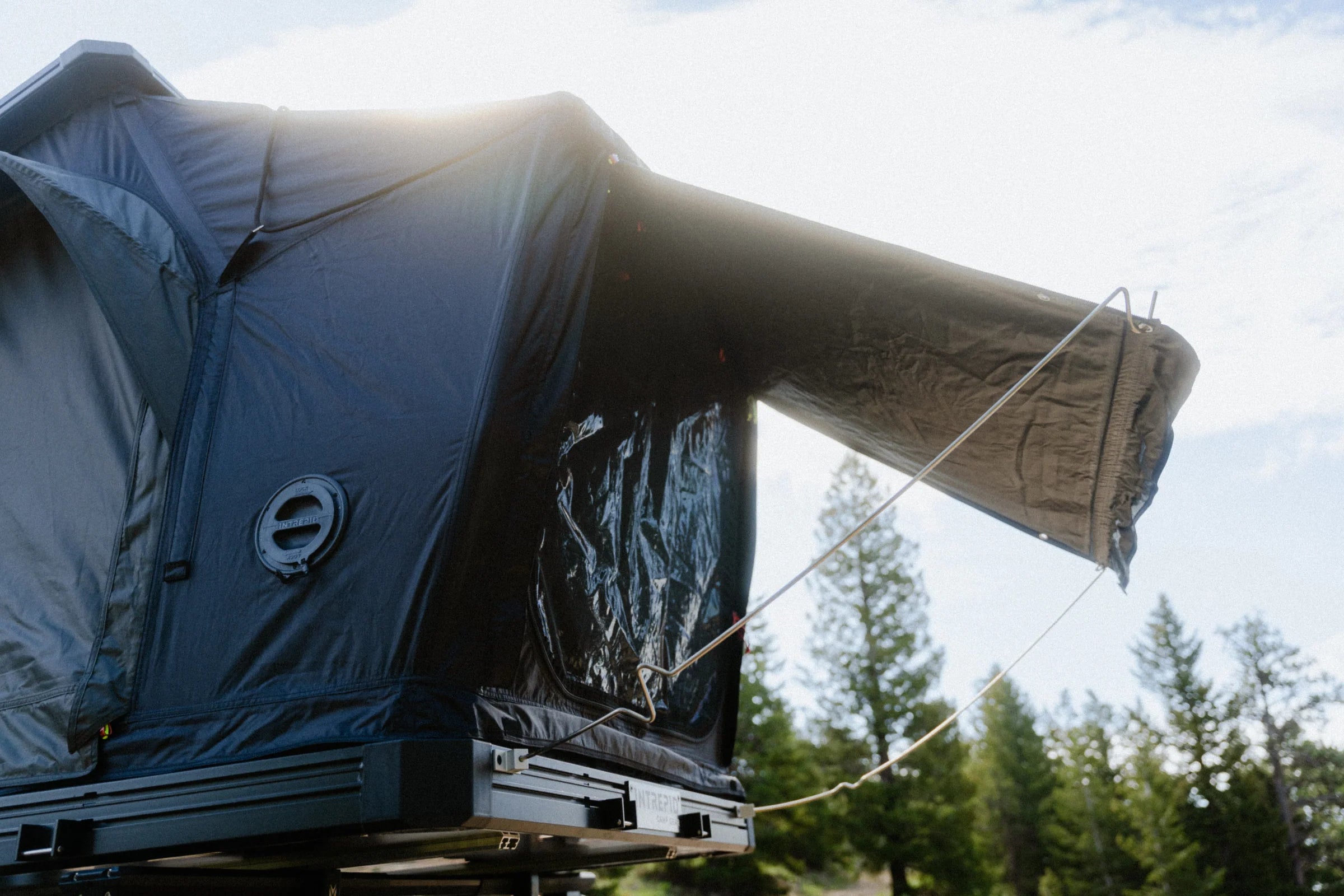 Intrepid Hybrid Hartschalen Dachzelt Geo 3.0 Pro