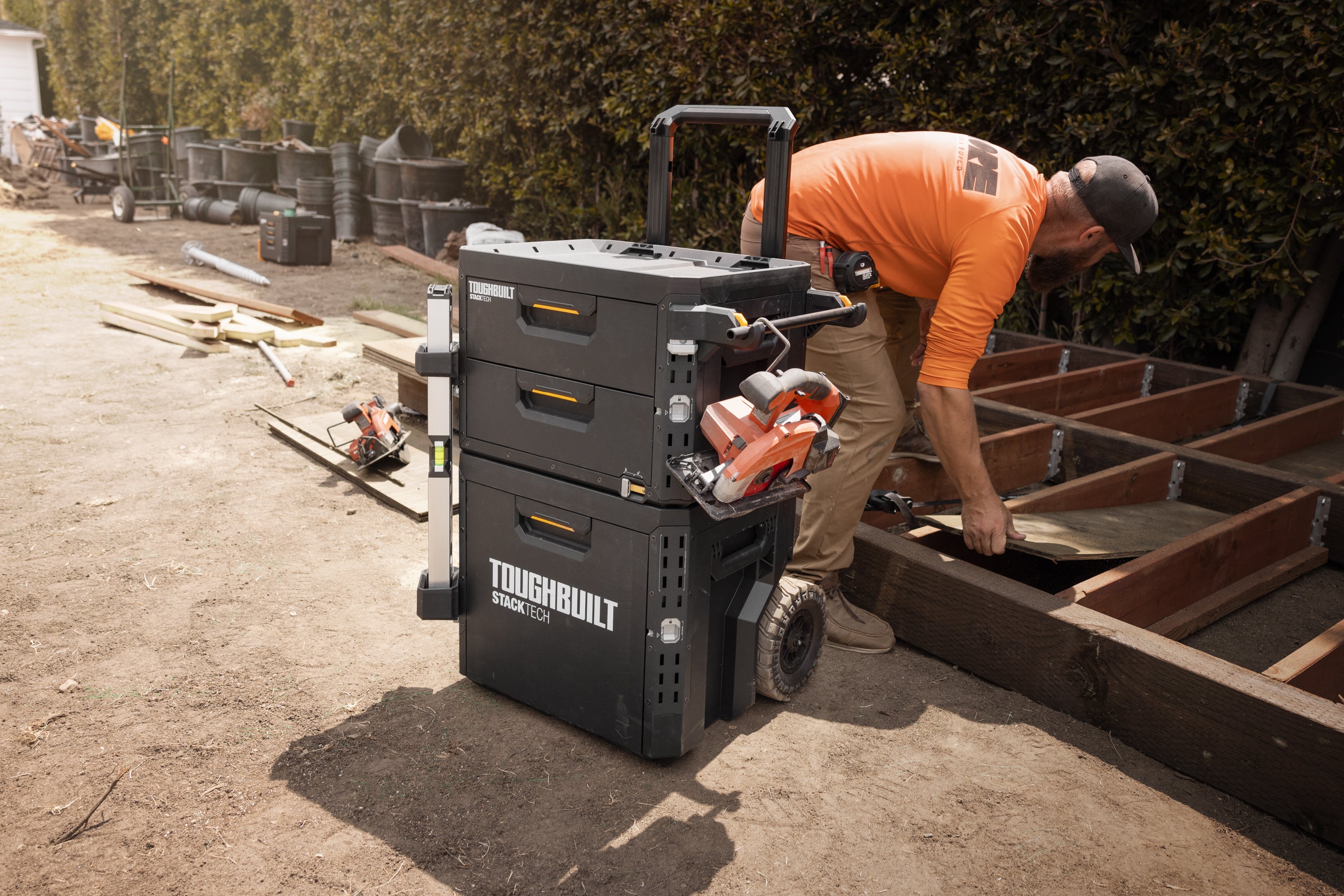 TOUGHBUILT 4-Drawer Locking Box Campingbox mit 4 Schubladen TB-B1-D-74