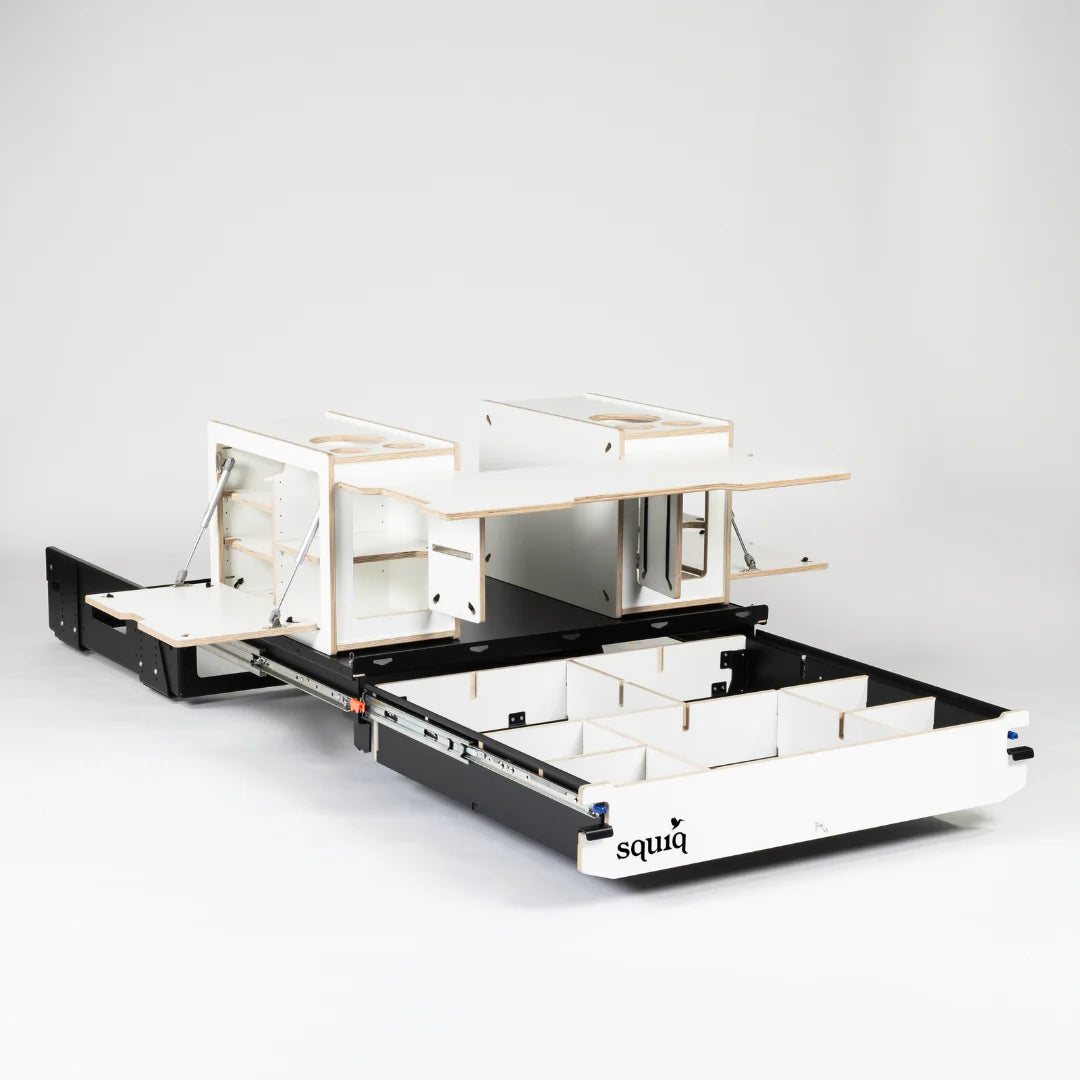 squiq Traveler compact – Campingbox und Kofferraumauszug für kleine Kombis